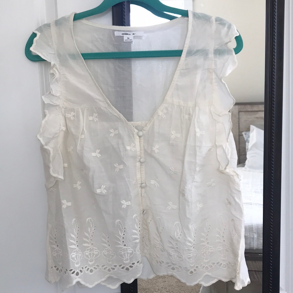 O’Neil flutter sleeve top! Great for the summer!